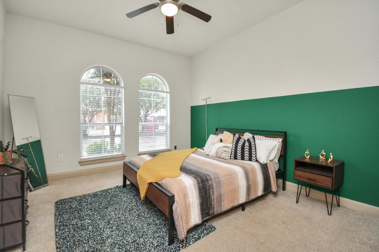 Beautiful Unit Near Med Center W/ Shopping Center Apartamento Houston Exterior foto